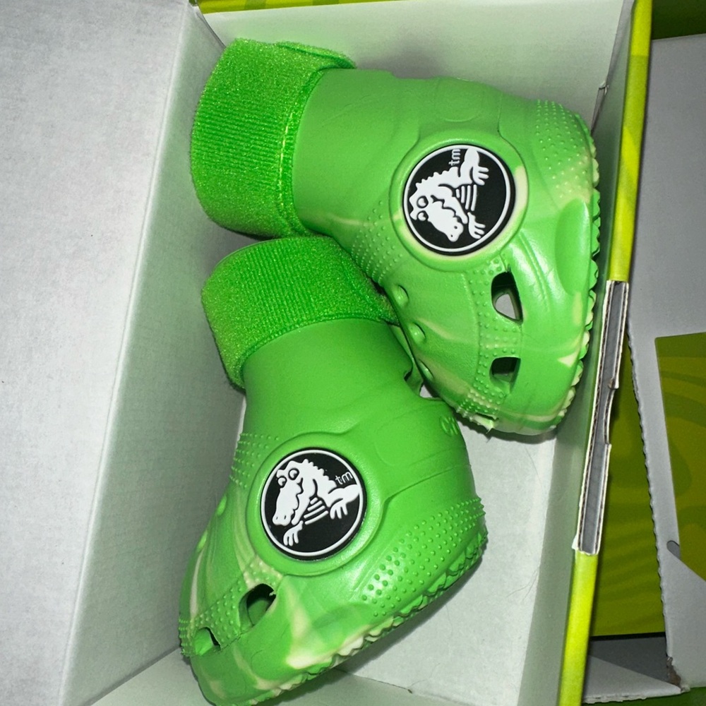 CROCS Bright Green Dog Shoes - Picture 2 of 2
